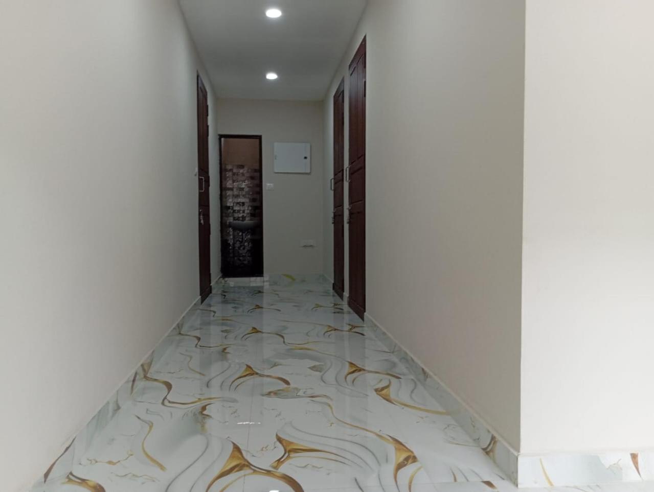 The Bunkhouse Lodge & Hostel Kochi Ngoại thất bức ảnh